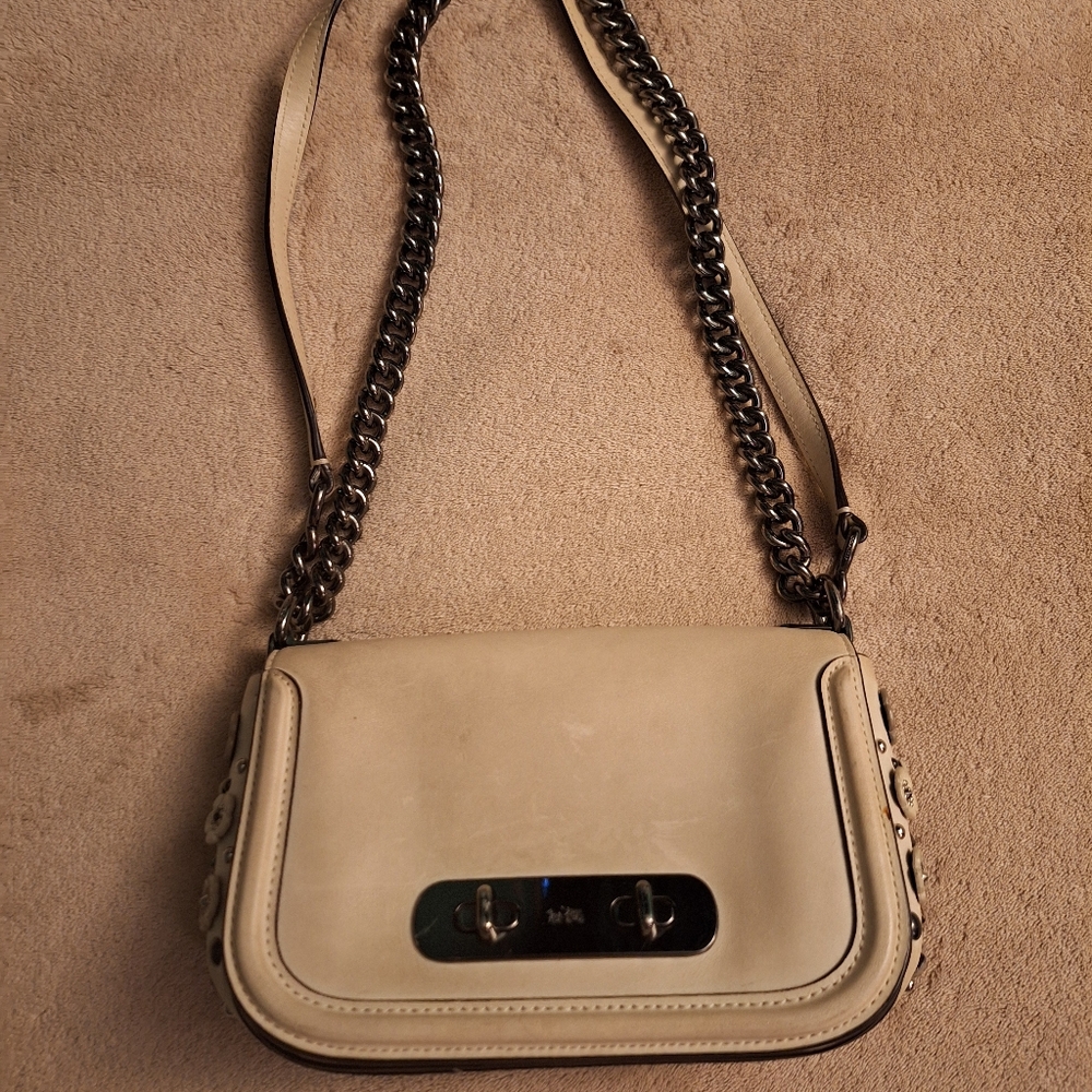 Coach Swagger Shoulder Bag